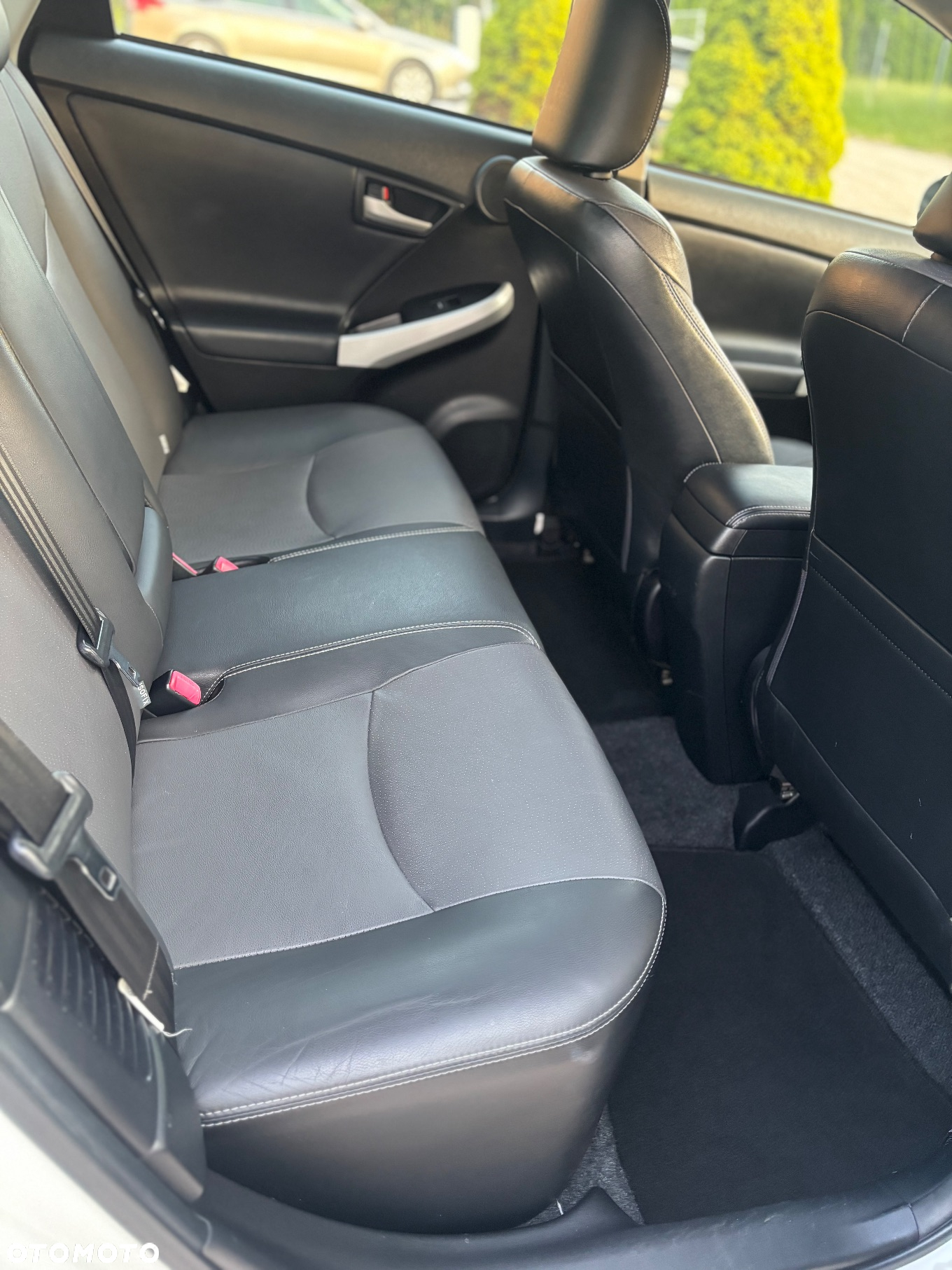 Toyota Prius 1.8 HSD Prestige - 32