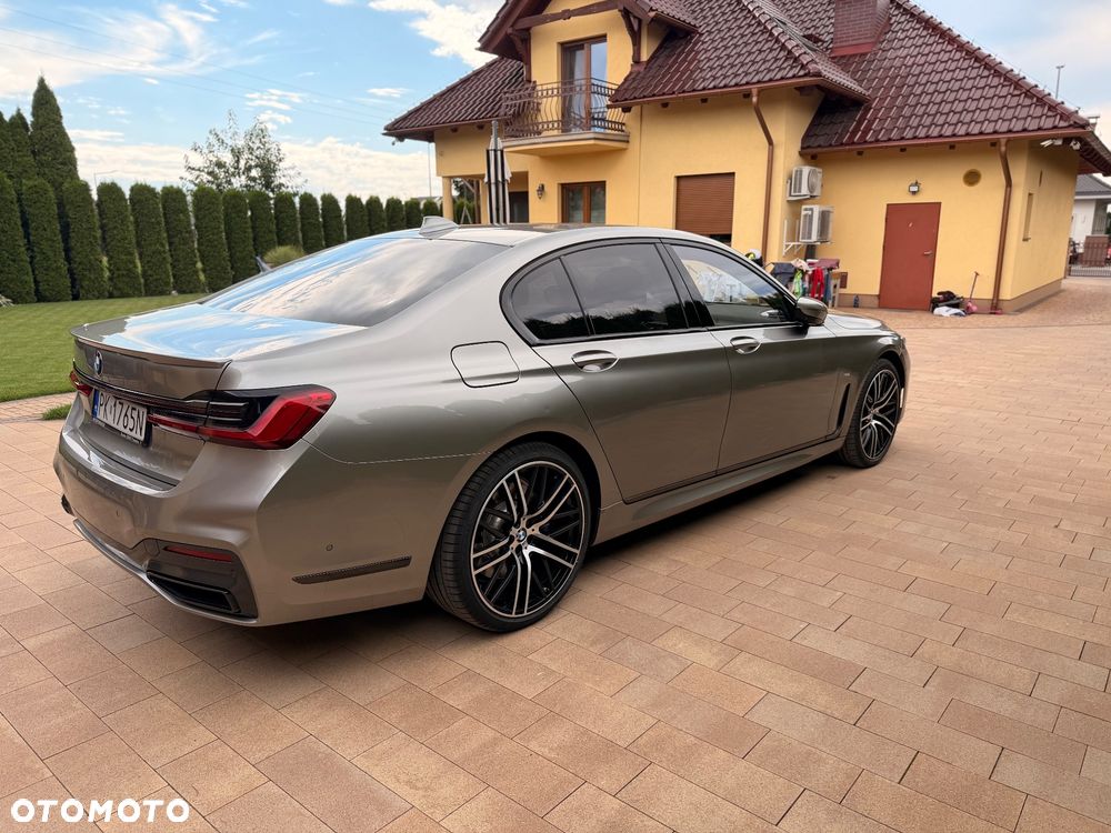 BMW Seria 7 740d xDrive mHEV - 6