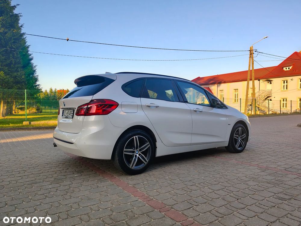 BMW Seria 2 218d Sport - 6
