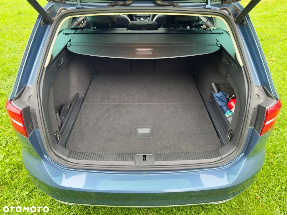 Volkswagen Passat 2.0 TDI SCR Highline - 3