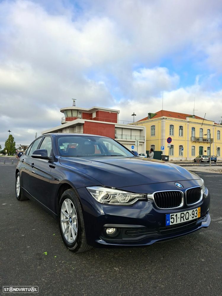BMW 320 d Line Luxury Auto - 1