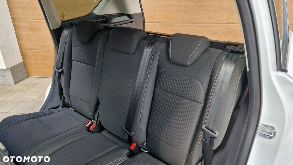 Ford Kuga - 22