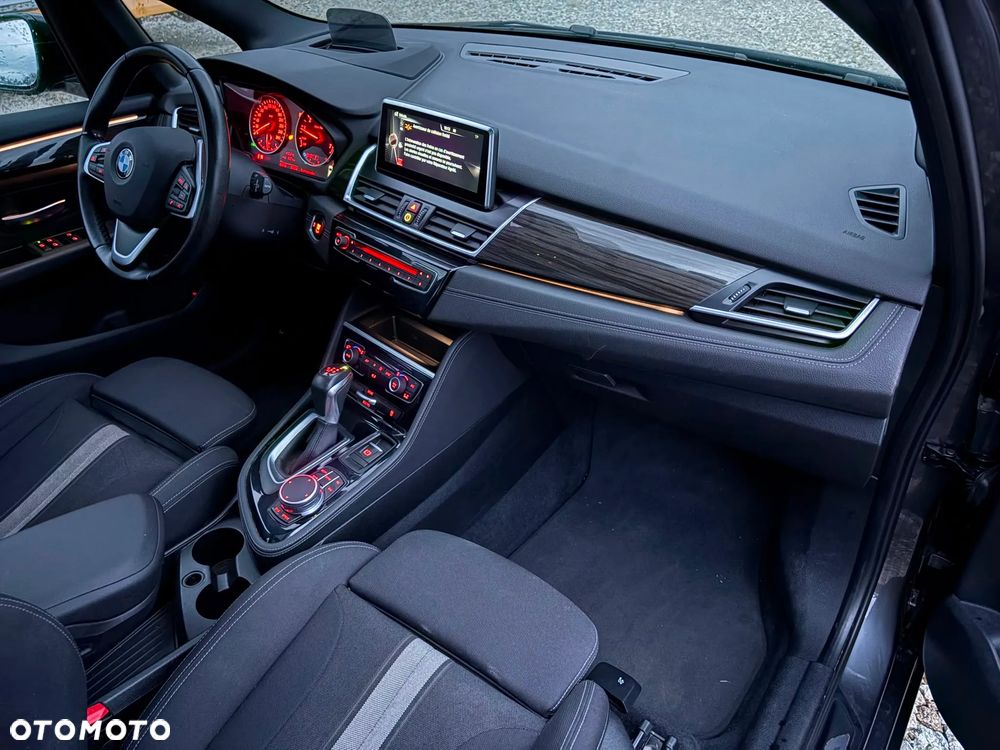 BMW Seria 2 218i Sport Line - 7