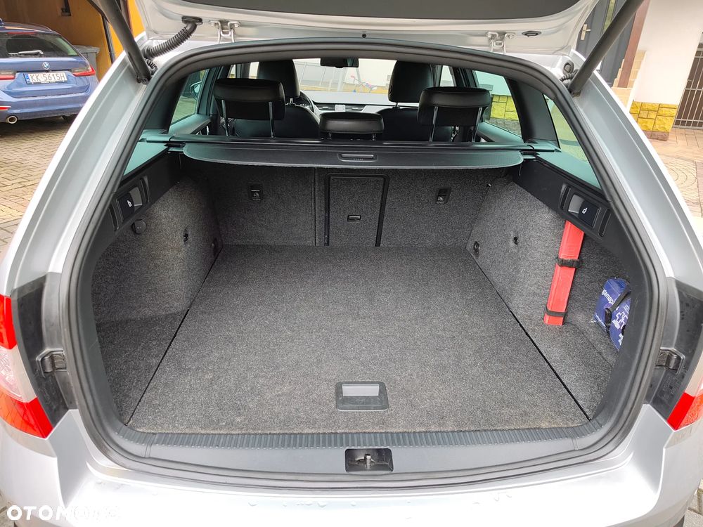 Skoda Octavia 2.0 TDI 4x4 DSG Scout - 17