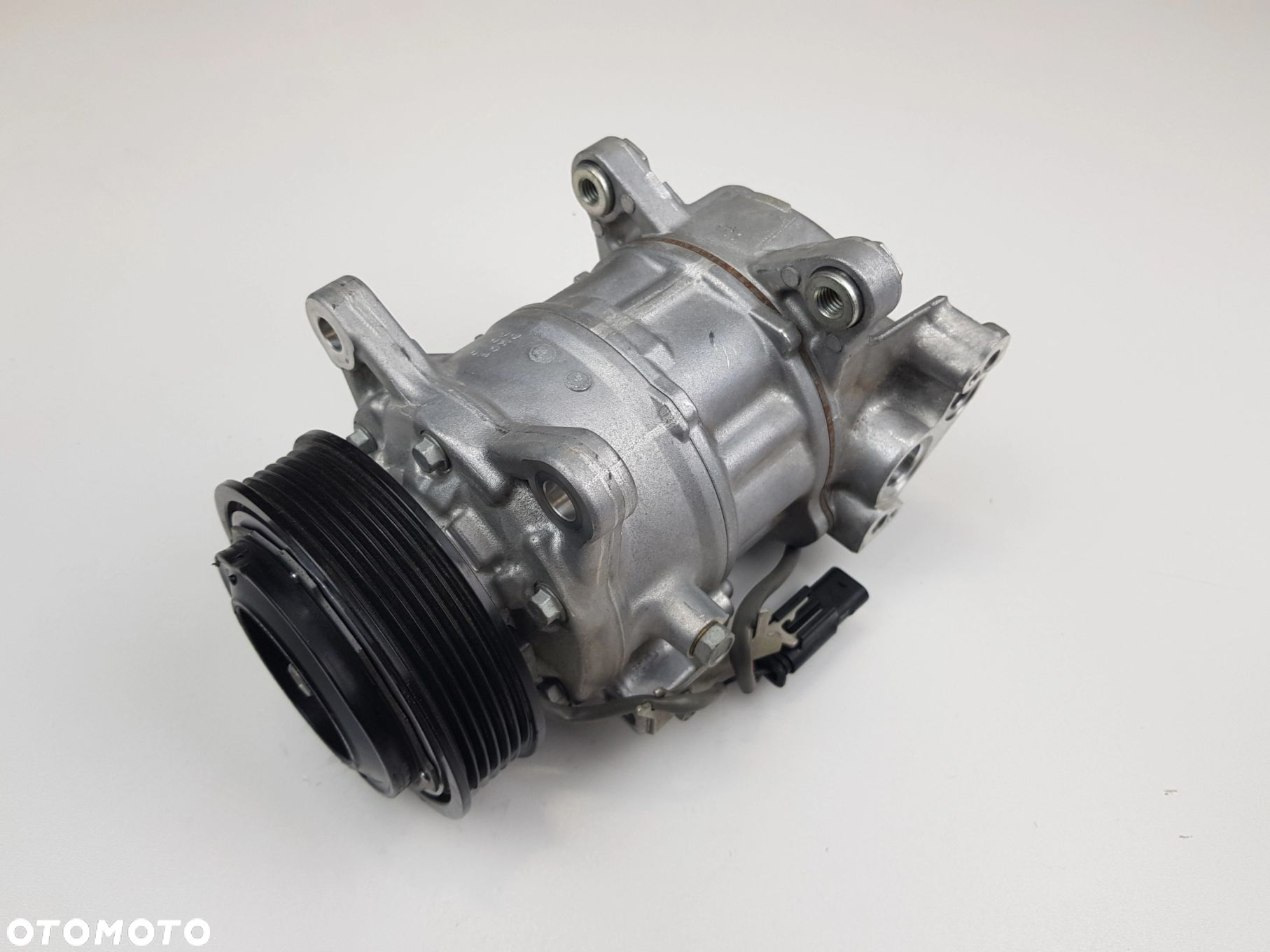 Kompresor Sprężarka klimatyzacji BMW F10 F20 F30 6994082 - 6
