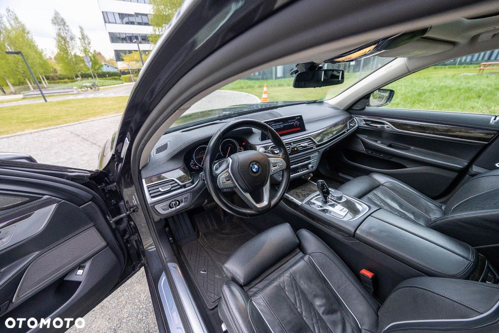 BMW Seria 7 730d xDrive - 16