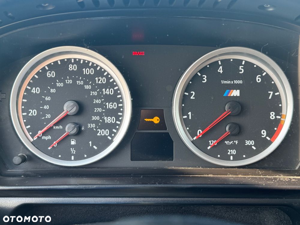 BMW Seria 5 525i - 24
