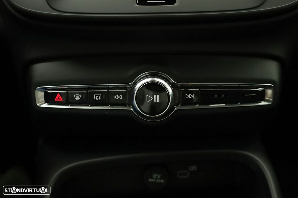 Volvo XC 40 2.0 B3 Essential - 14