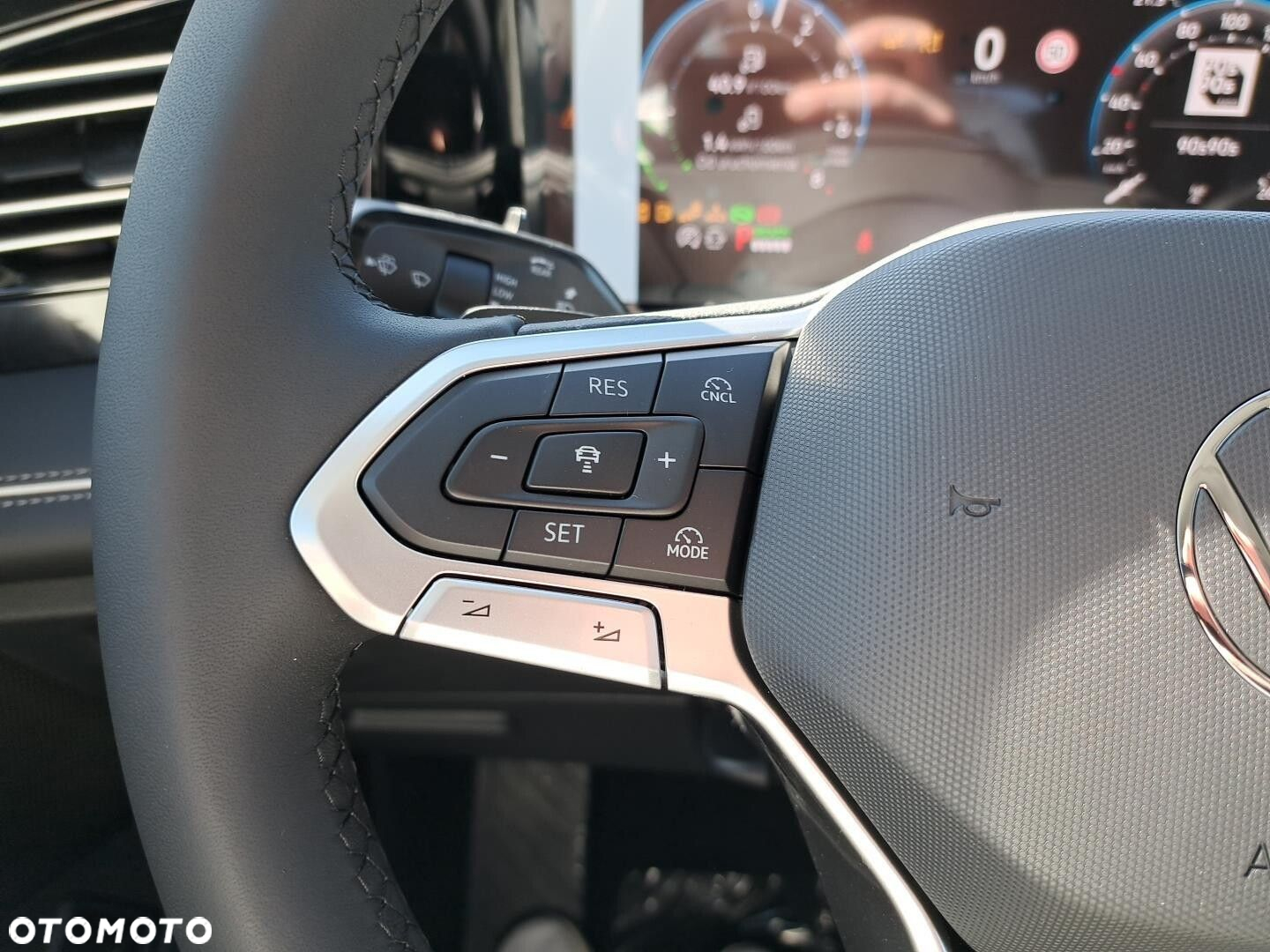 Volkswagen Tiguan - 26
