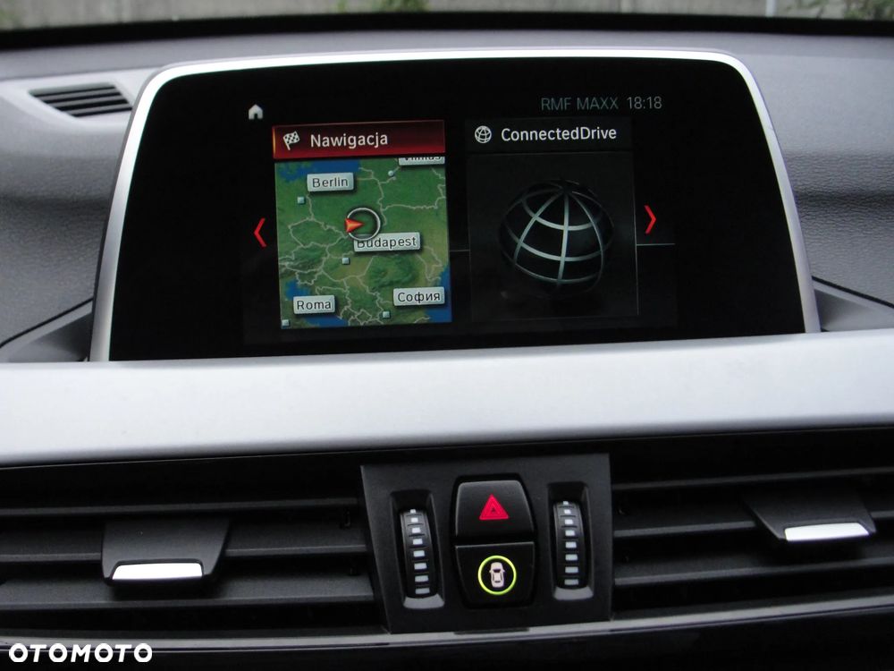 BMW X1 sDrive18d xLine - 32