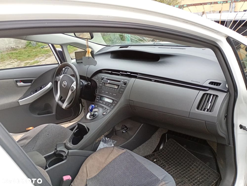 Toyota Prius - 6