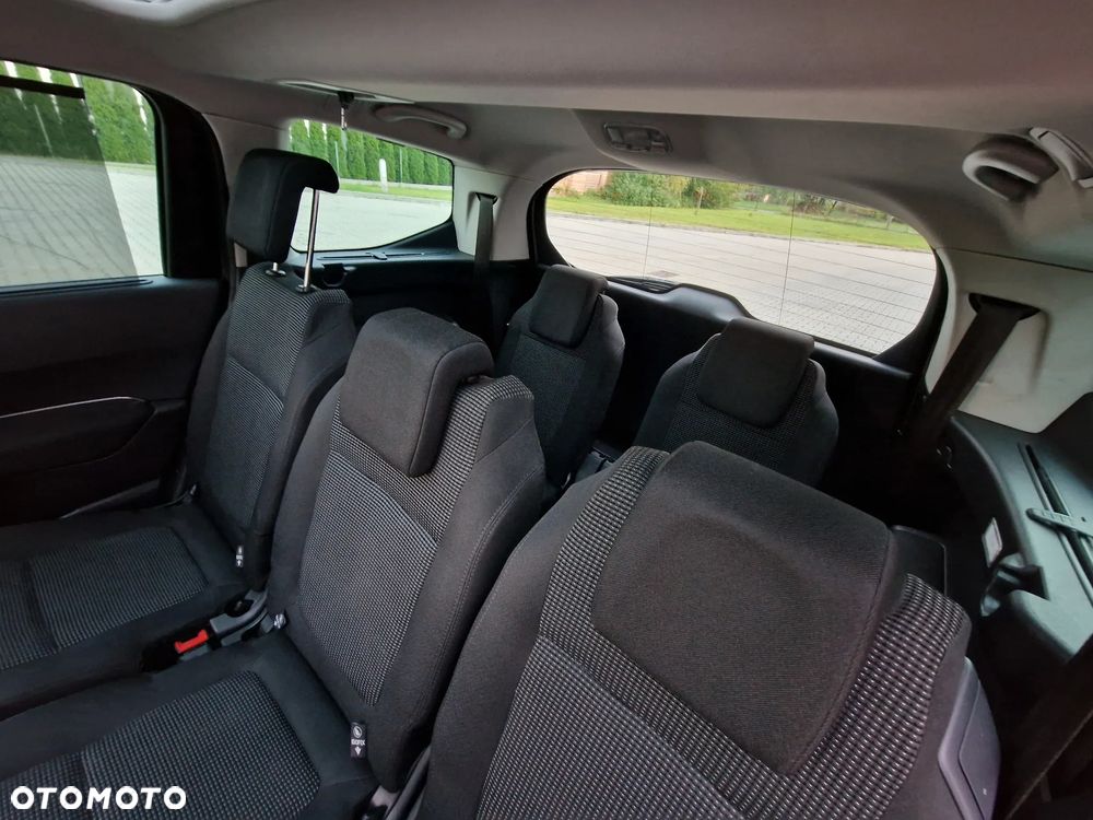 Peugeot 5008 - 35