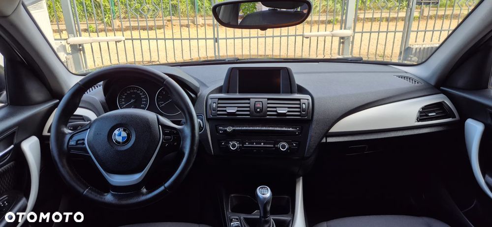 BMW Seria 1 116i - 13