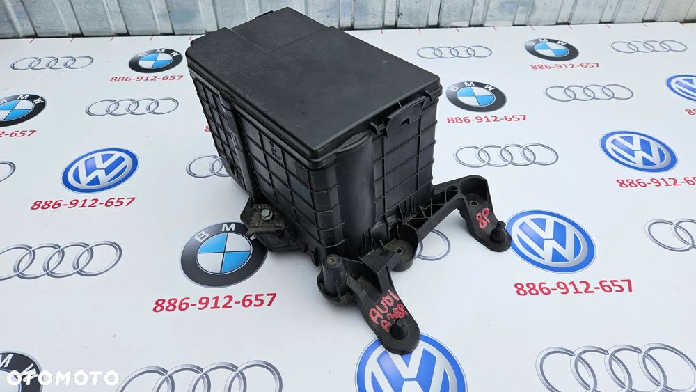 Audi A3 8P Kompletna obudowa akumulatora 1K0915333B - 1