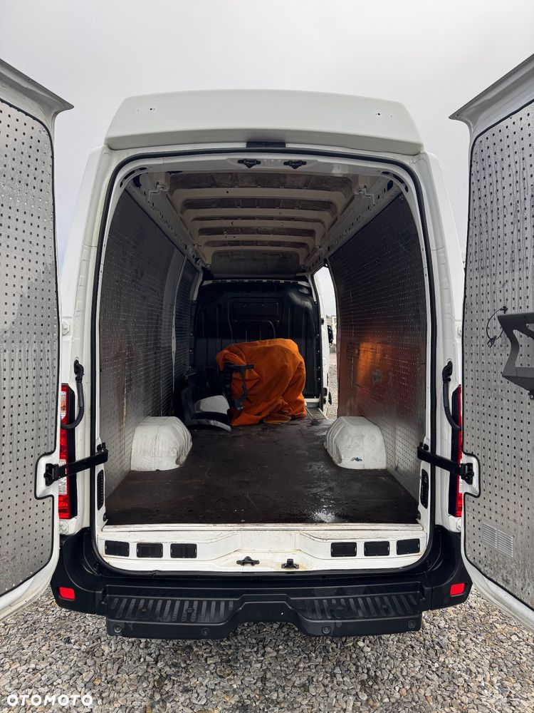 Nissan NV400 - 18