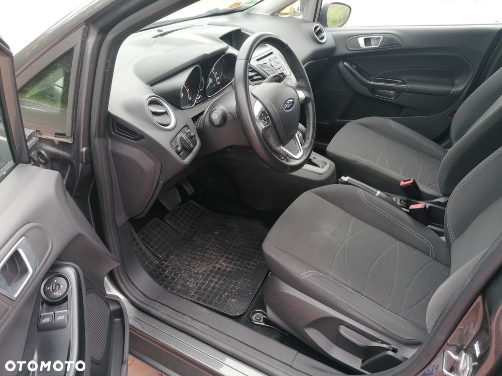 Ford Fiesta - 10