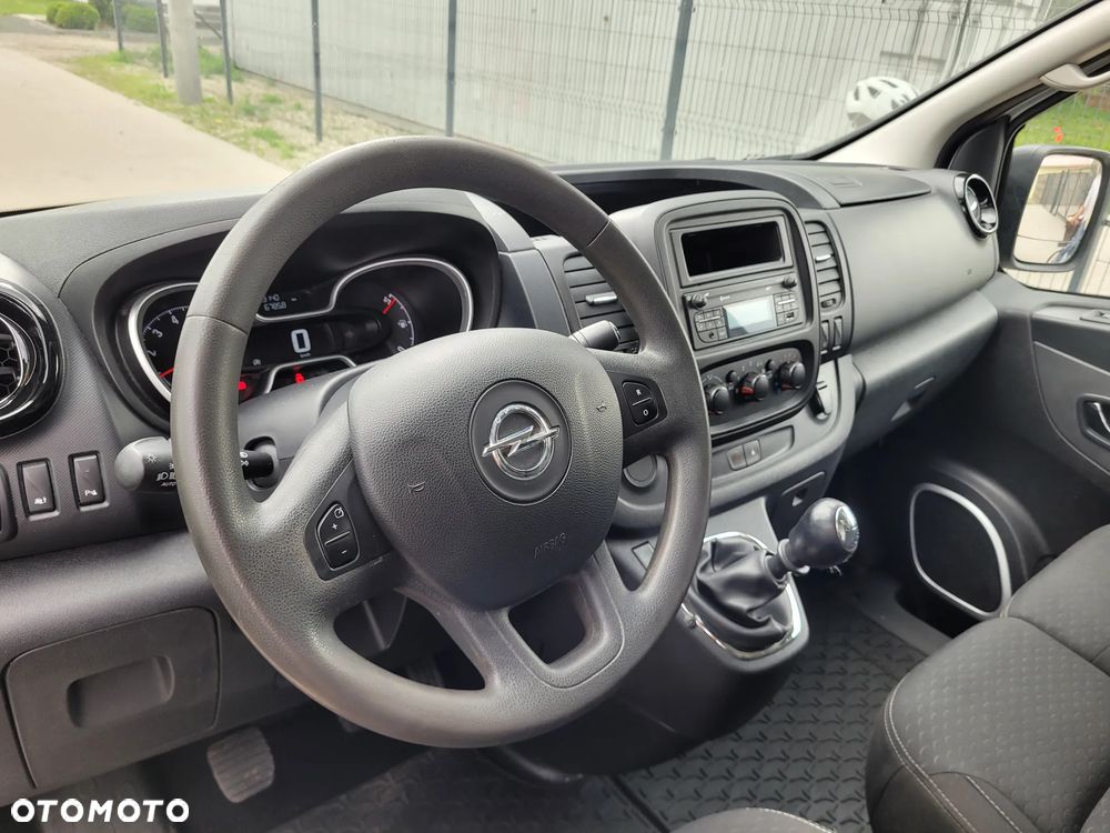 Opel Vivaro - 8