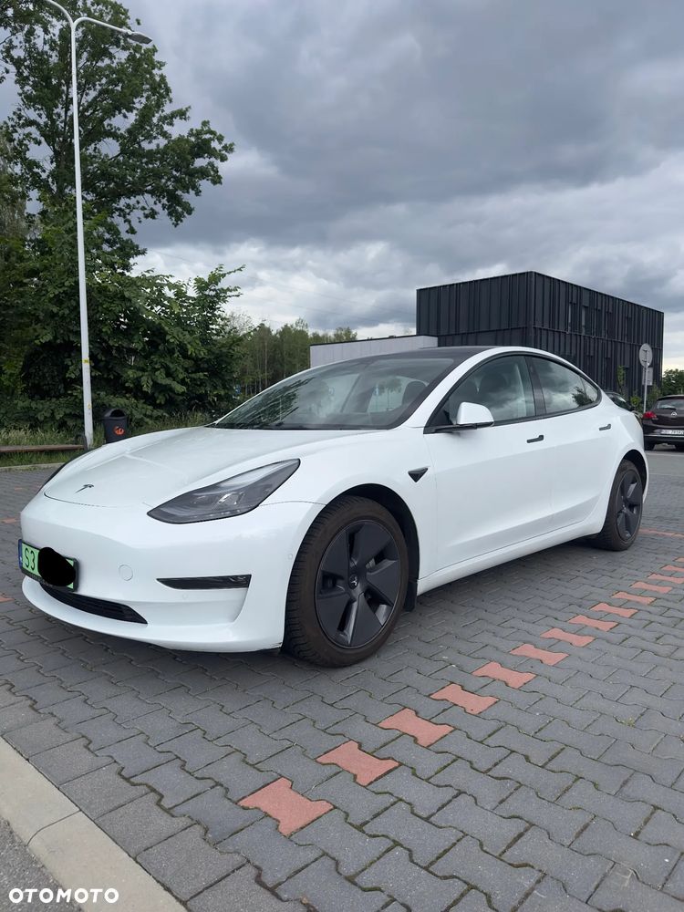 Tesla Model 3 - 2