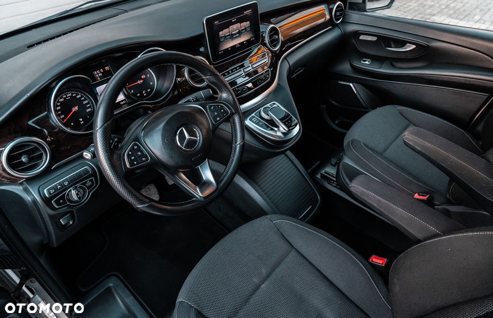 Mercedes-Benz Klasa V 250 d 4-Matic Avantgarde 7G-Tronic (d³ugi) - 17