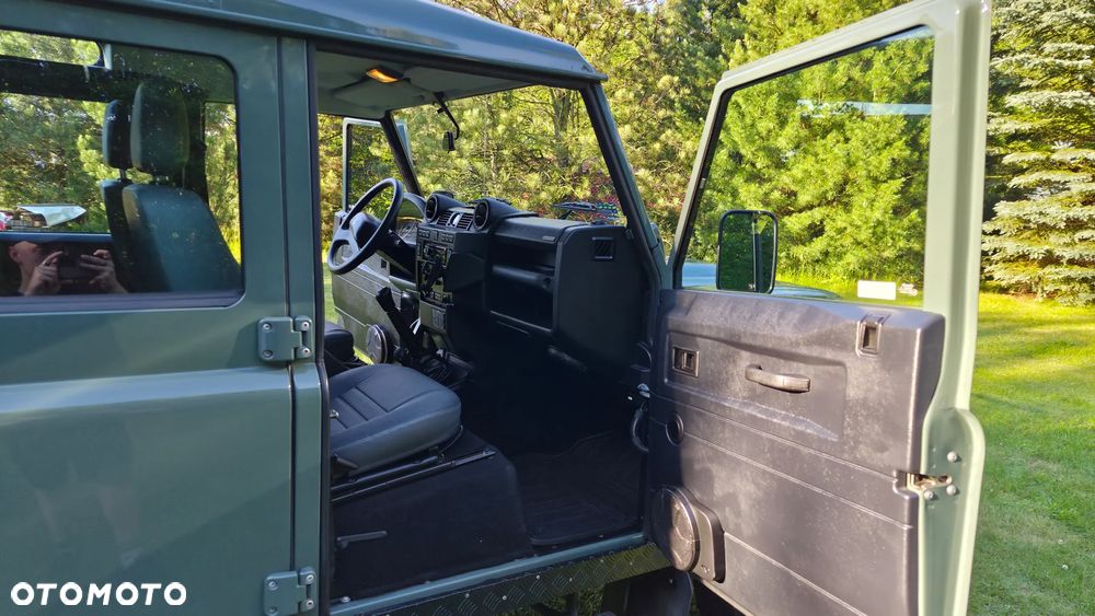 Land Rover Defender 2.2 TD4 E - 16