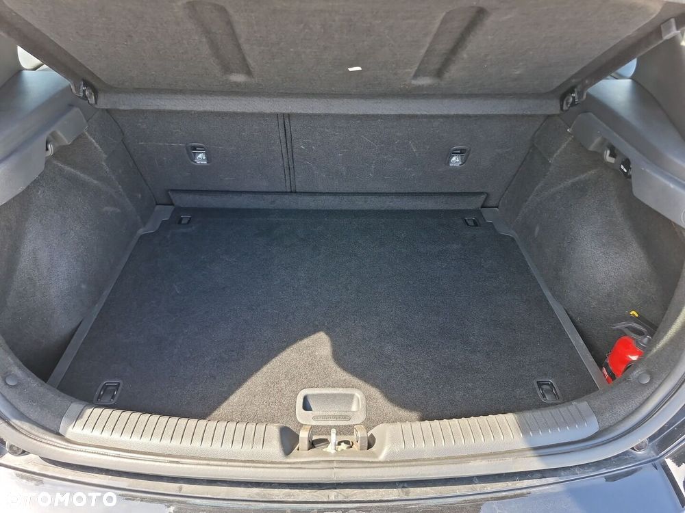 Hyundai i30 1.5 DPI Classic + - 14