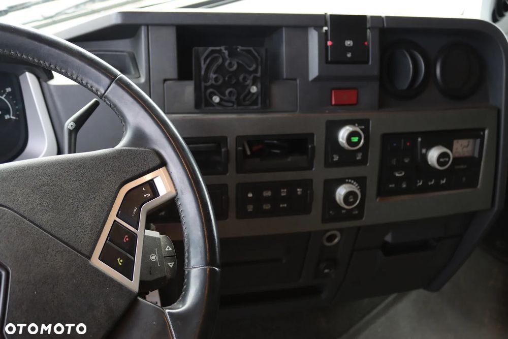 Renault T480/13 L MOTOR/ FRANCJA STAN IDEALNY EURO 6 - 23