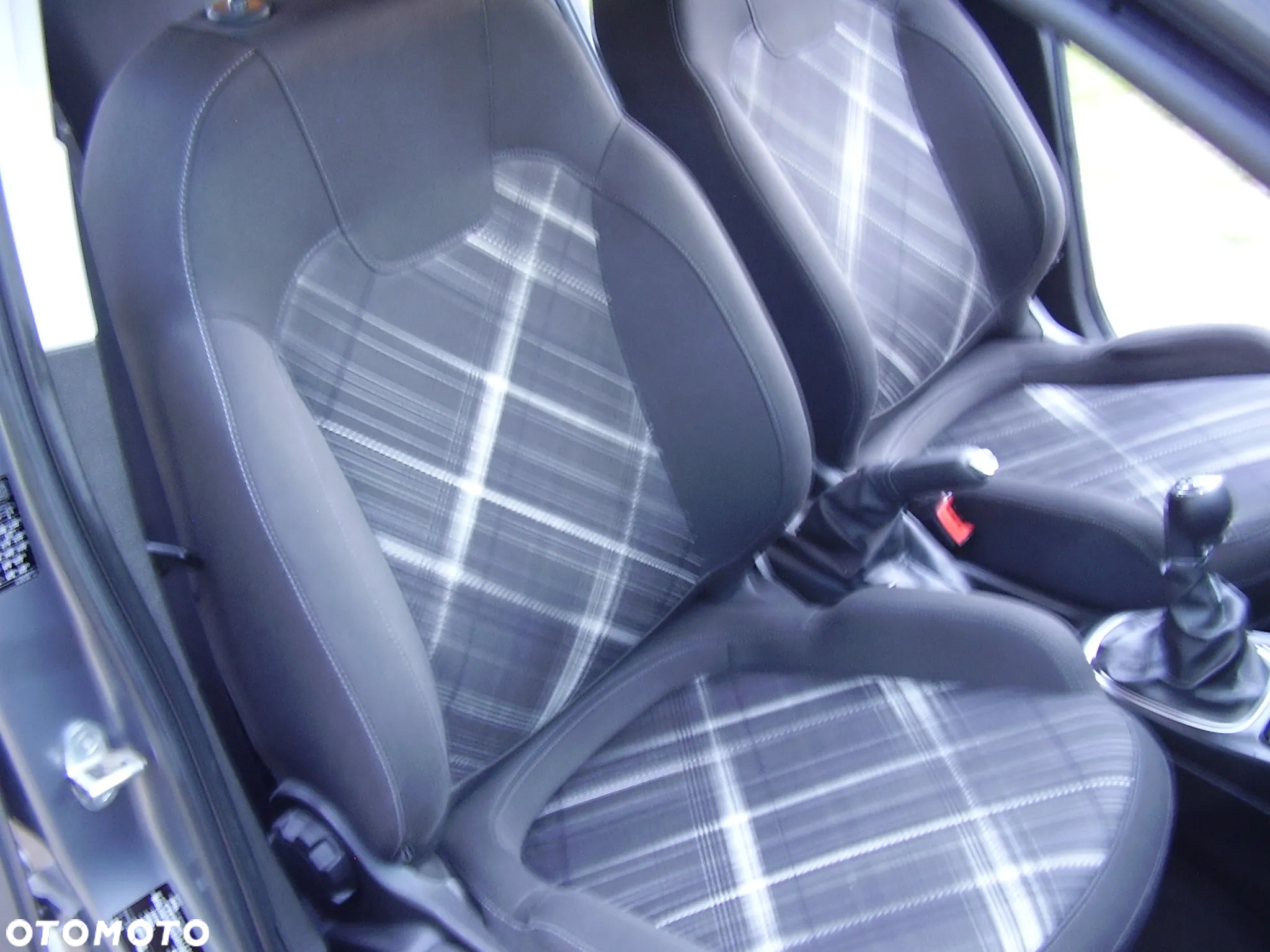 Opel Corsa 1.4 T Cosmo S&S - 39