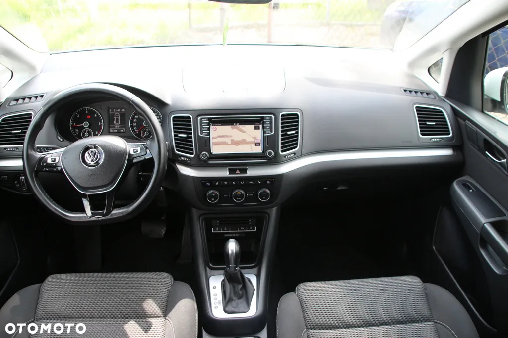 Volkswagen Sharan 2.0 TDI BMT Trendline DSG - 24