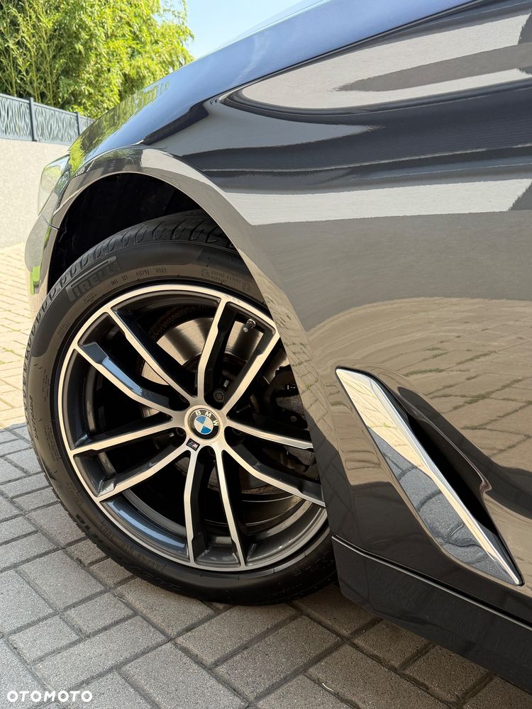 BMW Seria 5 518d Sport Line sport - 18