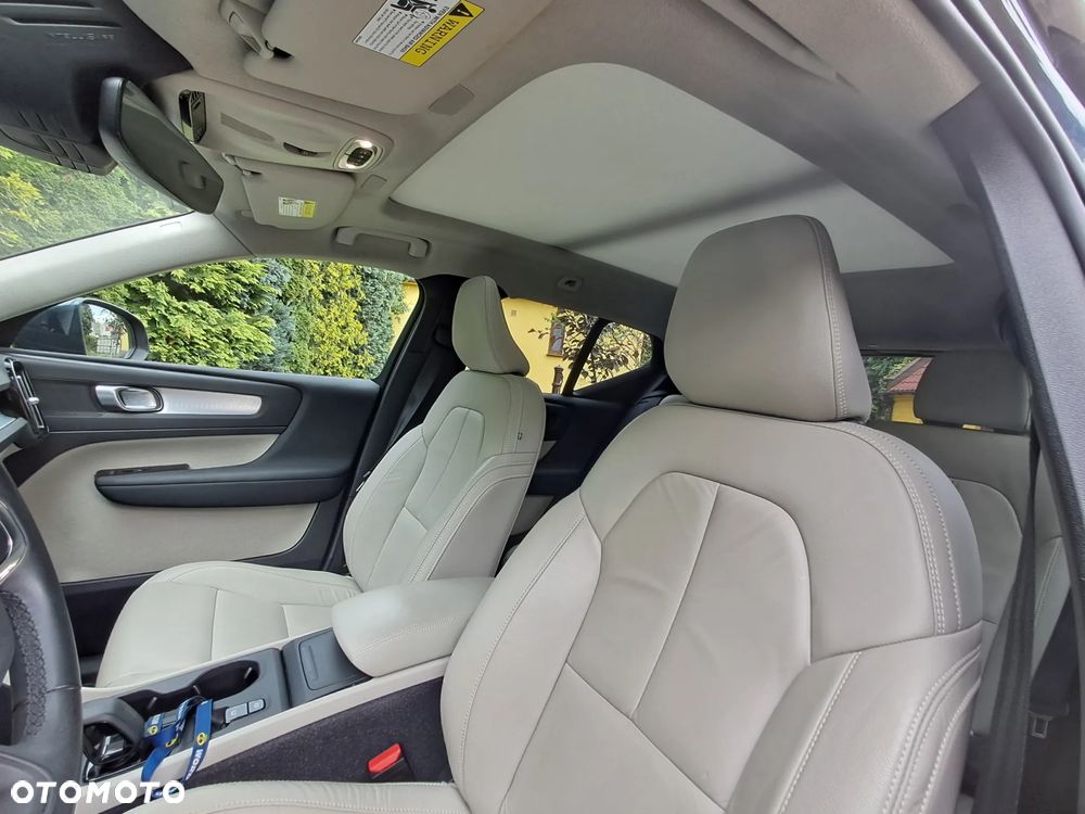 Volvo XC 40 T5 AWD Momentum - 14