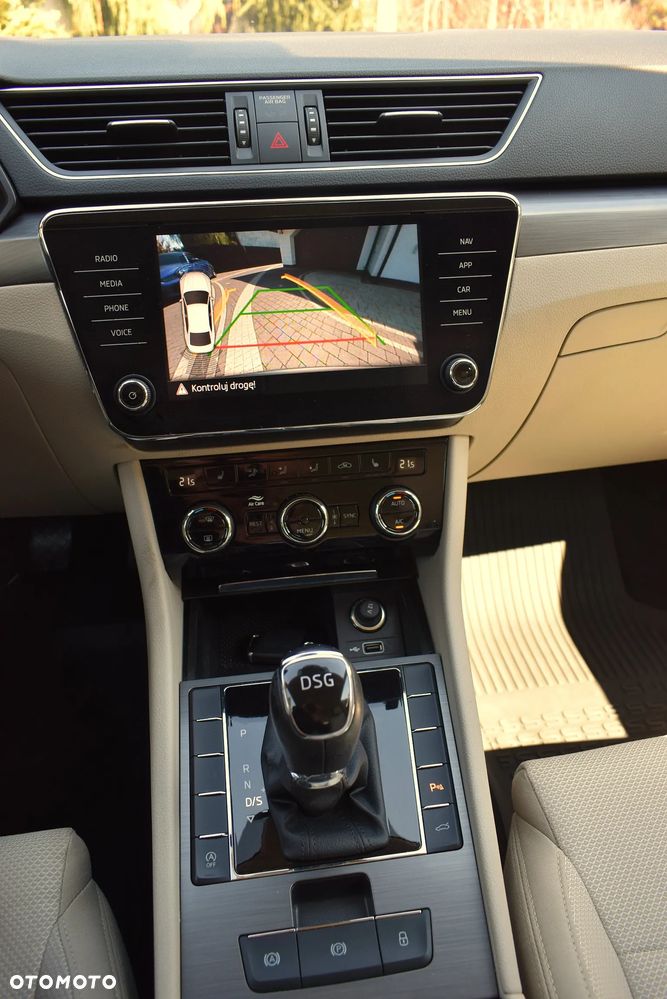 Skoda Superb 1.5 TSI Style DSG - 5