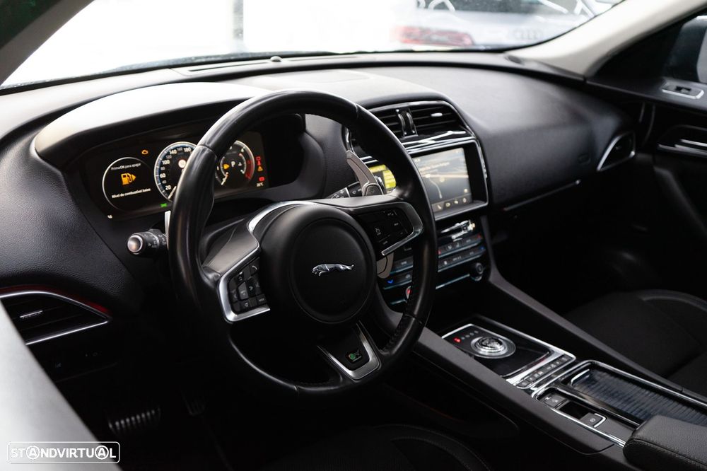 Jaguar F-Pace 20d Aut. R-Sport - 6