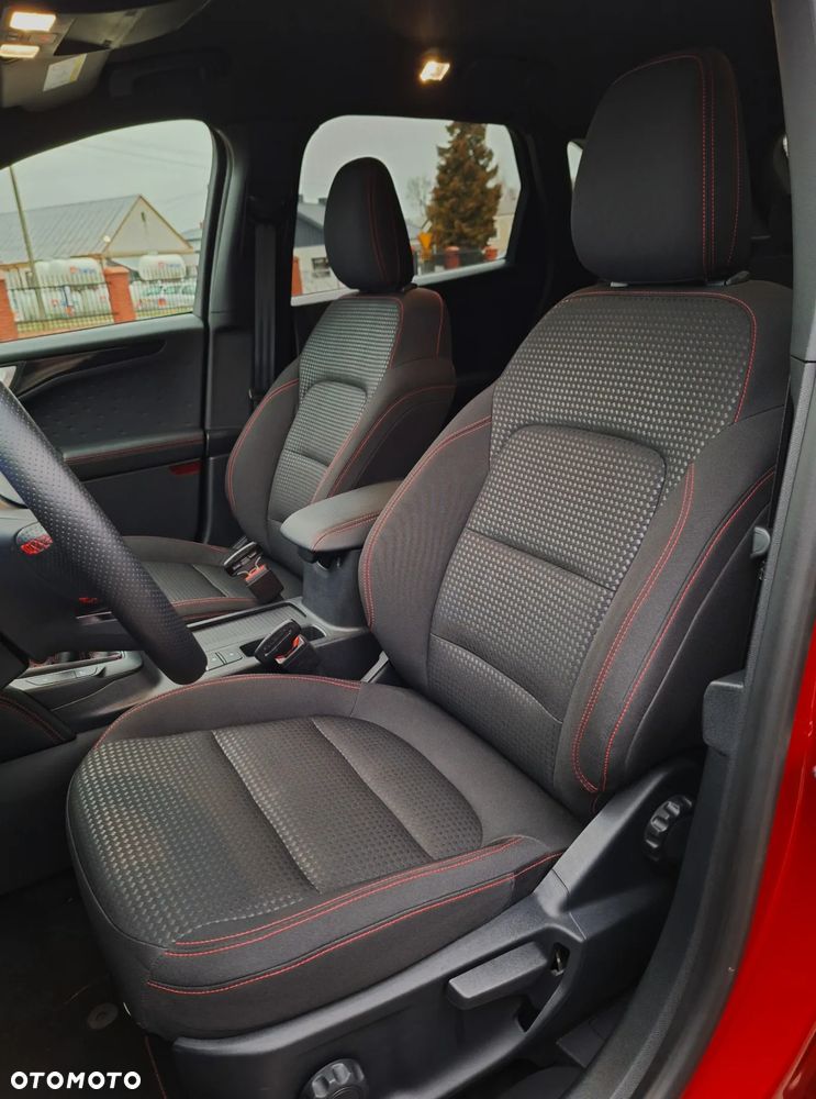 Ford Kuga 1.5 EcoBoost ST-LINE - 25