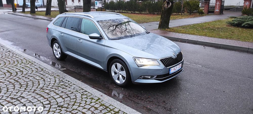 Skoda Superb 2.0 TDI 4x4 DSG SportLine - 10