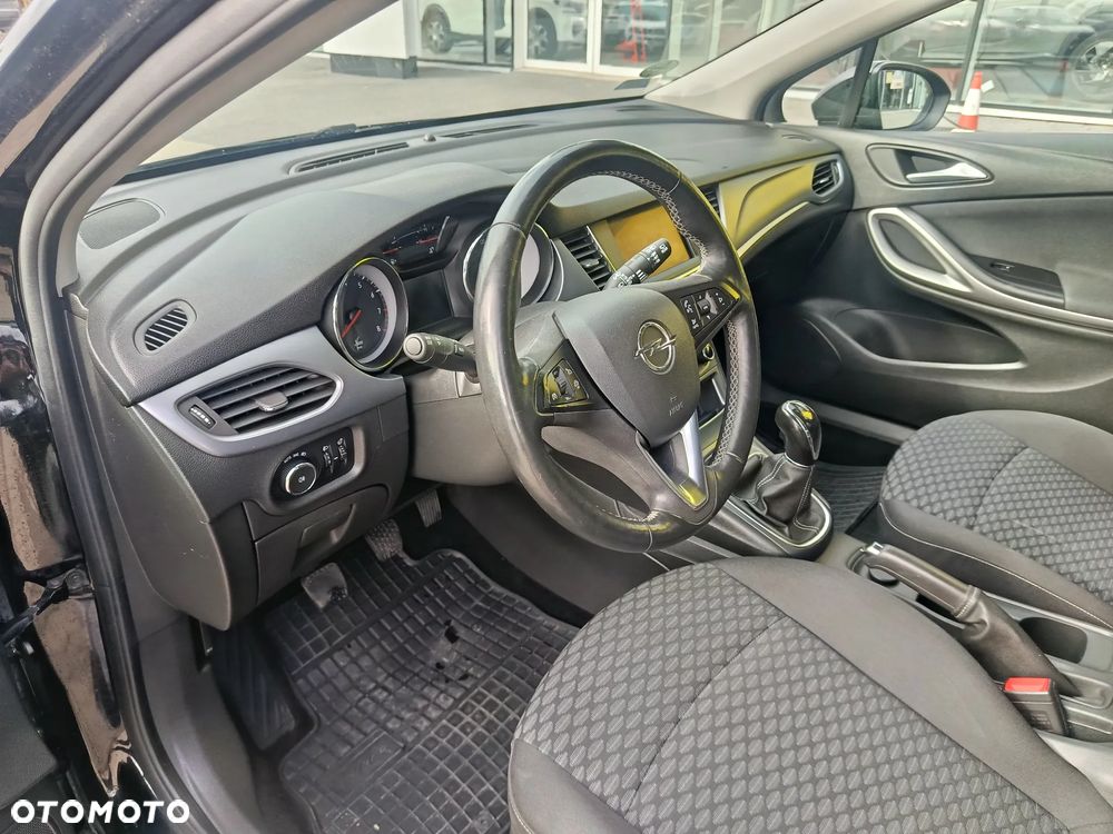 Opel Astra 1.2 T Edition S&S - 9