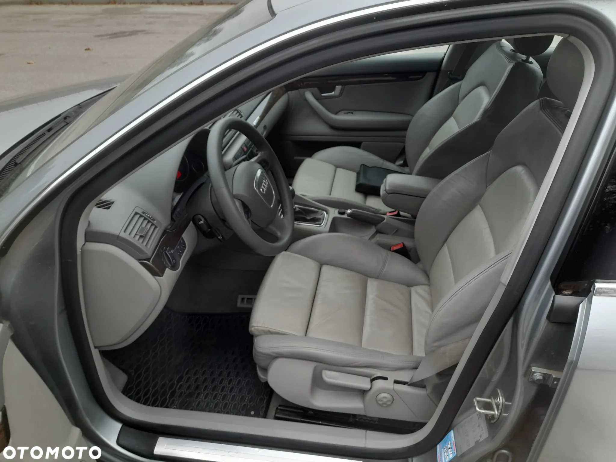 Audi A4 1.8 T quattro - 11