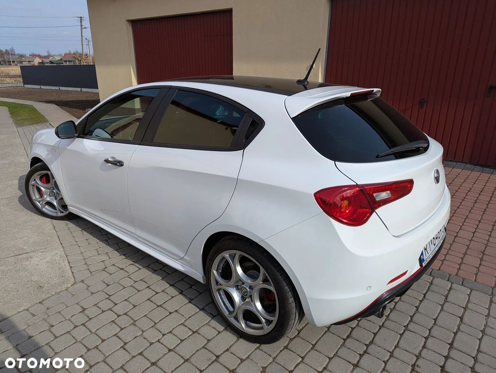 Alfa Romeo Giulietta 1.8 TBi 16V TCT Veloce - 3