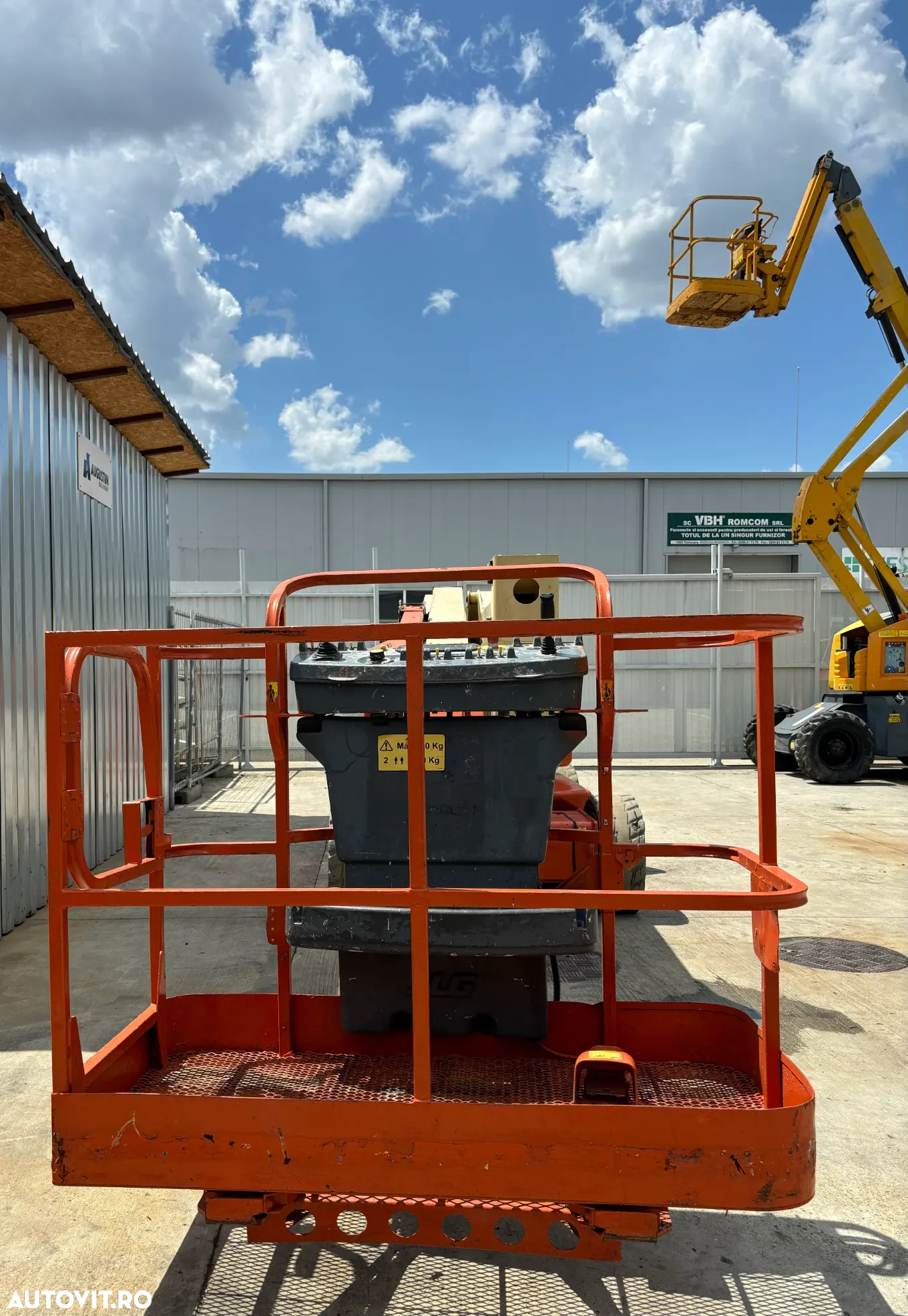 JLG E450AJ - 11