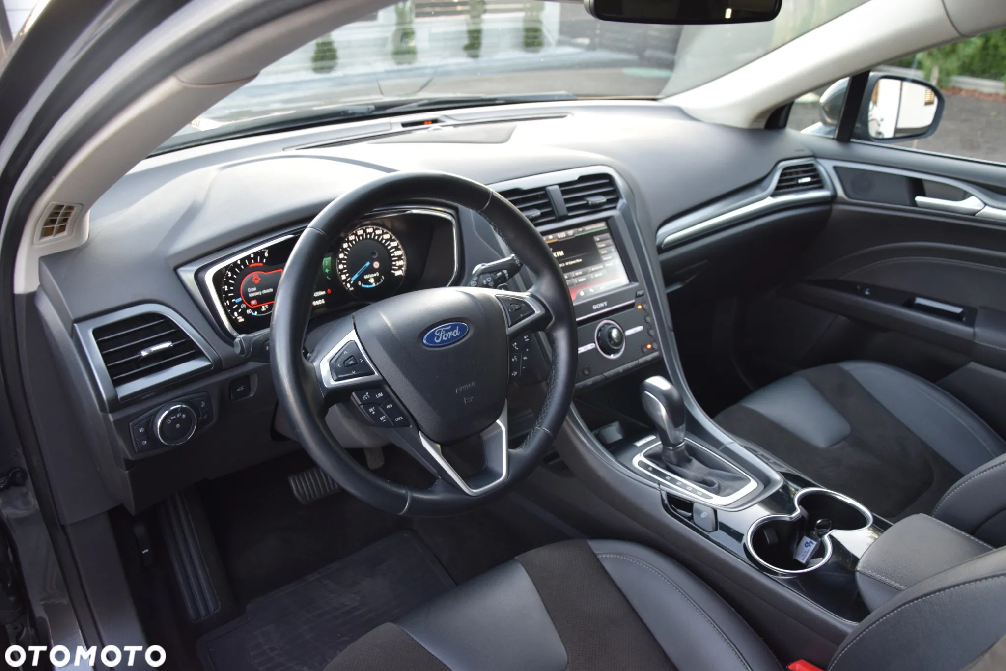Ford Mondeo - 24