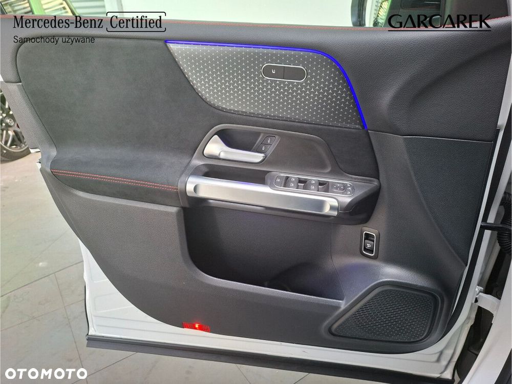 Mercedes-Benz GLB - 26