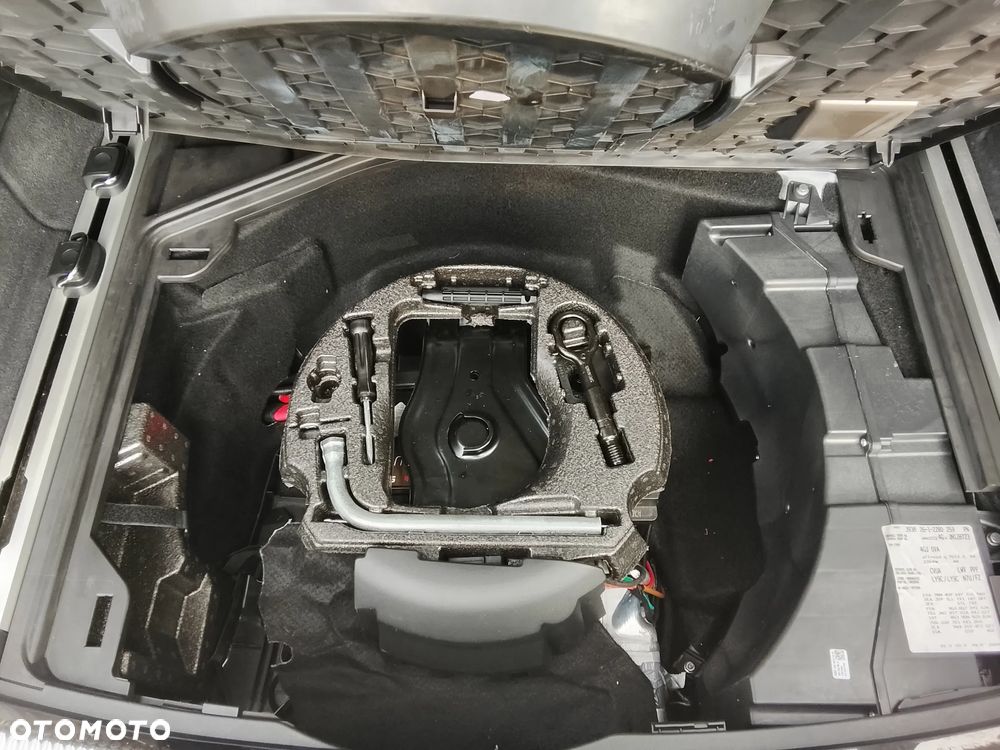 Audi A6 Allroad - 28