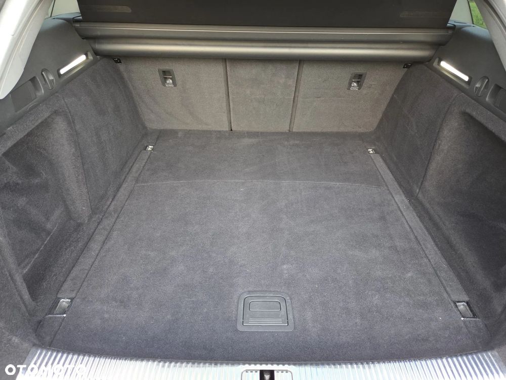 Audi A4 Allroad - 12