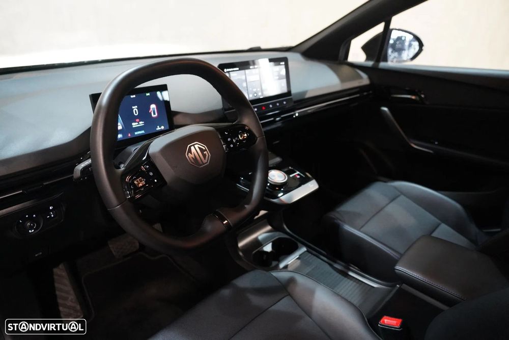 MG MG4 64 kWh Luxury - 8