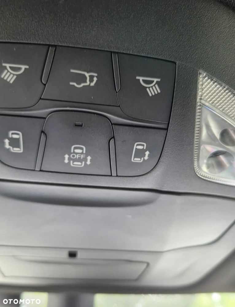 Chrysler Pacifica - 11