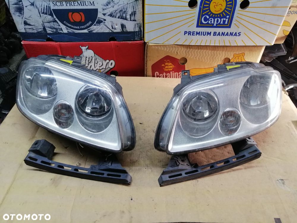 Volkswagen Caddy Touran lampy oryginał komplet 2K0941005B 2K0941006B - 1