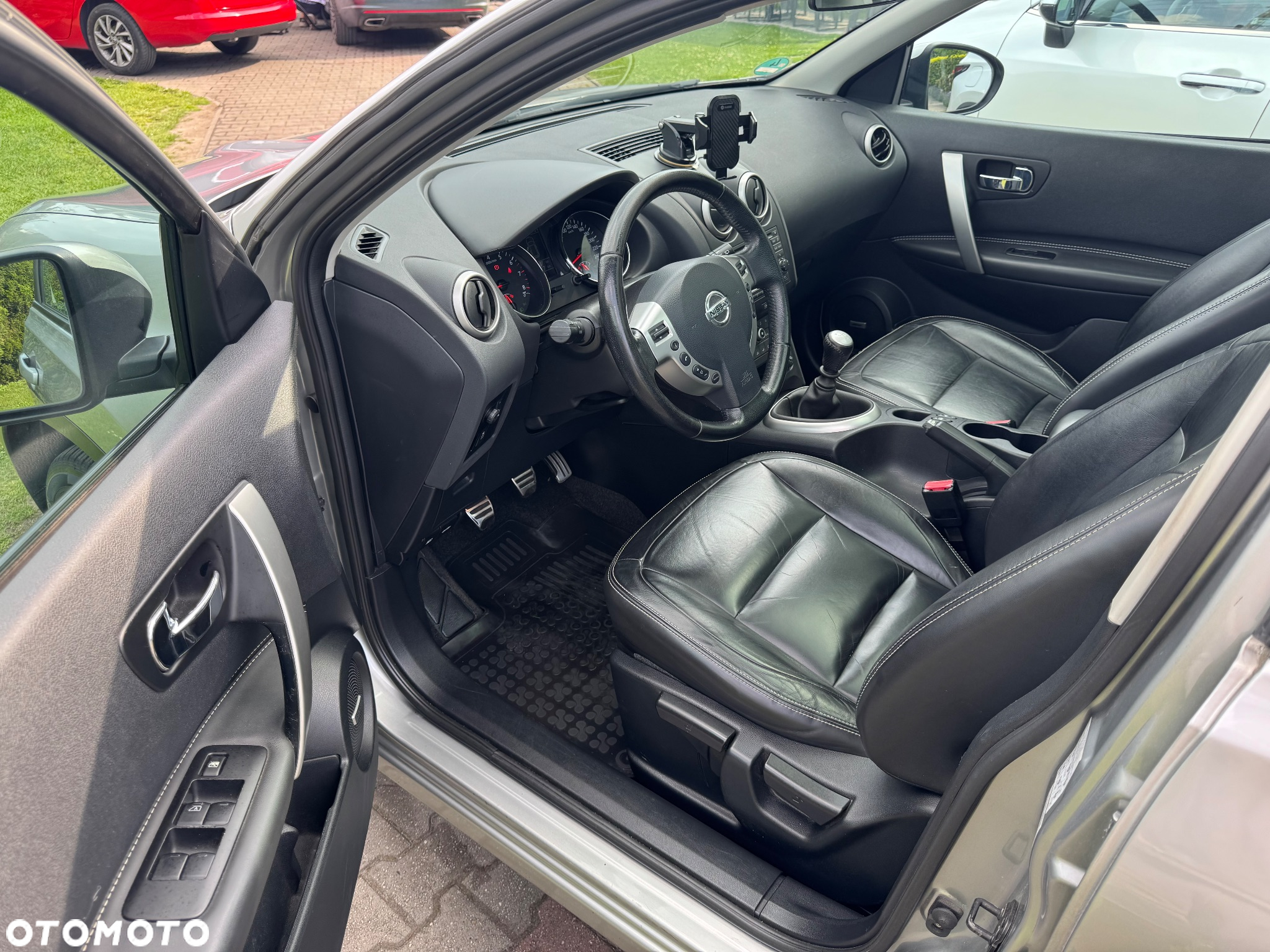 Nissan Qashqai - 14