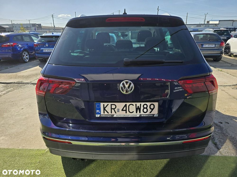 Volkswagen Tiguan - 5