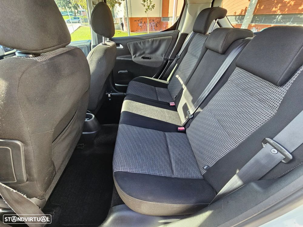 Peugeot 207 1.4 16V Sport - 9