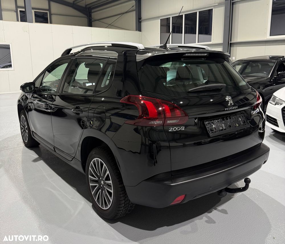 Peugeot 2008 PureTech 82 Allure - 5