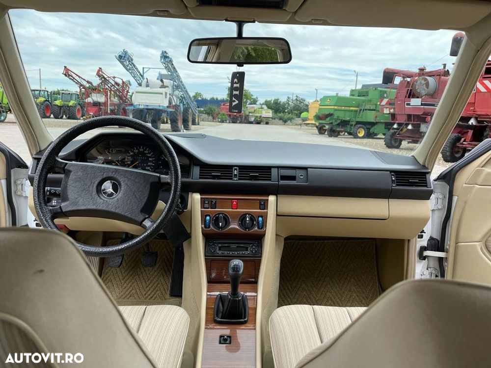 Mercedes-Benz W124 - 14